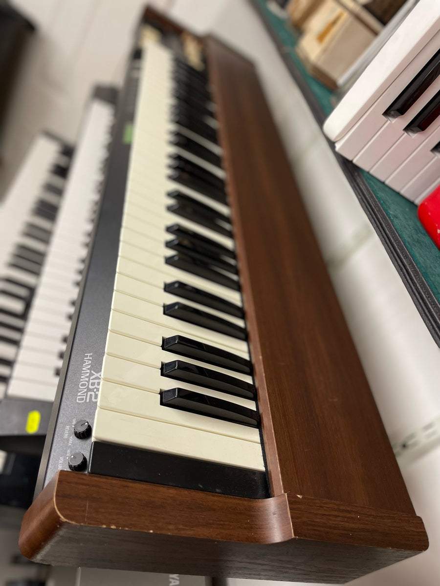 Hammond Suzuki XB-2 1990's Pre-Owned – folkiesmusic