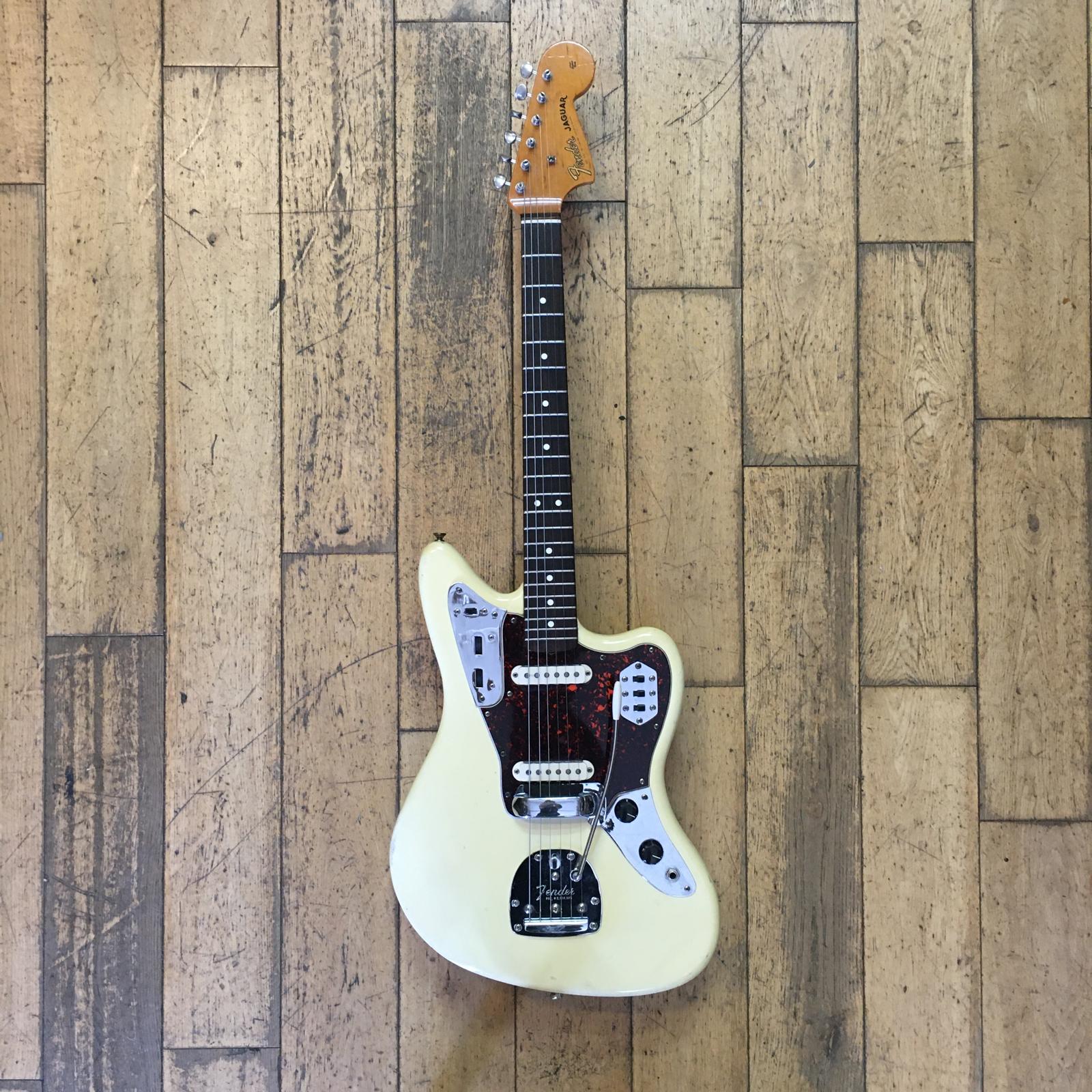 m*k様 Fender USA VINTAGE '62 JAGUAR FRD V Fender American Vintage '62 Jaguar - 2000 - Pre Owned – folkiesmusic